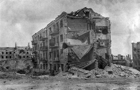 Stalingrad: Deadly Battle of WWII