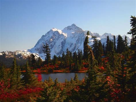 Mount Shuksan Mountain Photo by Sandra Peery | 11:02 pm 29 Oct 2015