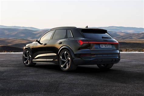 2024 Audi Q8 E-Tron: Global Reveal Predicts Big Range Boost for U.S. | Cars.com