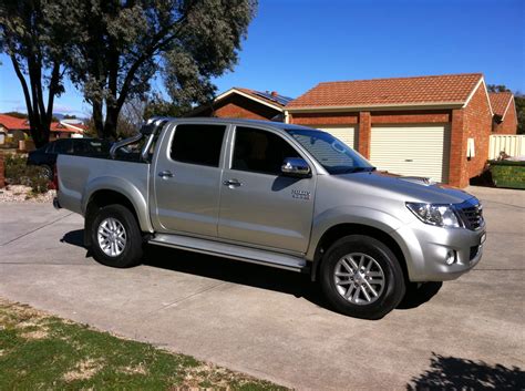 2012 Toyota HILUX SR5 (4x4) - BladeRunner - Shannons Club