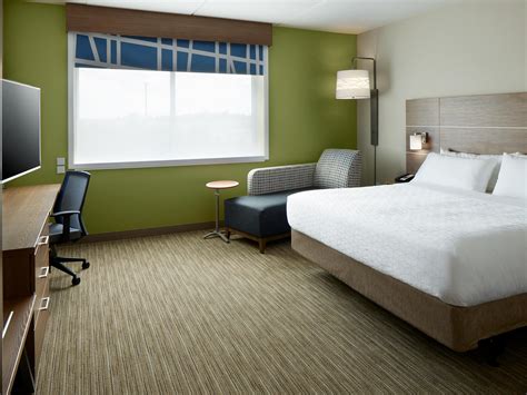 Holiday Inn Express & Suites Cincinnati North - Liberty Way Guest Room & Suite Options