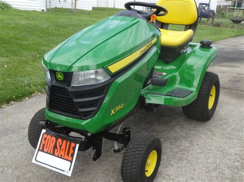 John Deere X350 riding mower pristine condition - RonMowers