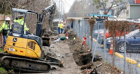 Pipeline Natural Gas Explosion - 7 injured in natural gas pipeline explosions near Midland : The ...