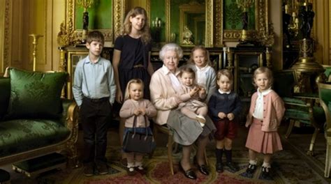 Elizabeth 2 Grandchildren - Photos Of Queen Elizabeth Ii Being A Regular Grandma : Photos ...