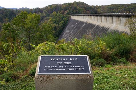 Fontana Dam & Visitors Center - Go Wandering