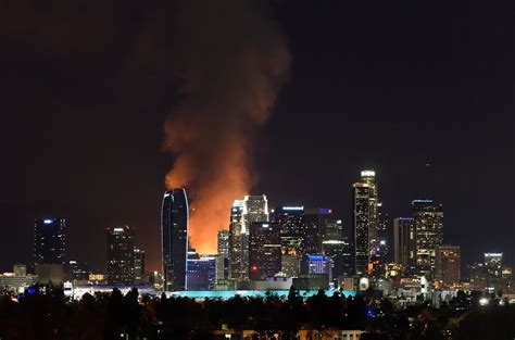 Los Angeles Fire: 250 Firefighters at Scene, Harbor Freeway Closed ...