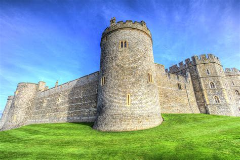 Windsor Castle Battlements Photograph by David Pyatt - Pixels