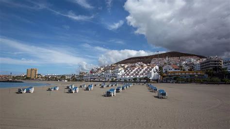 Canary Islands weather warning amid tropical cyclone and lightning storm - Mirror Online