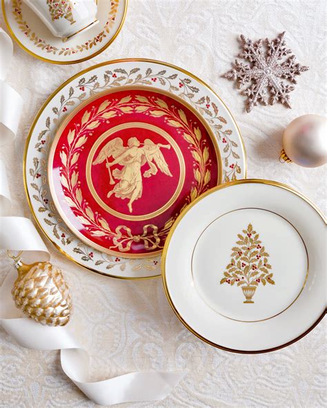 Christmas Tabletops | Christmas china patterns, Christmas china ...