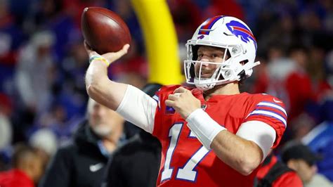 Bills QB Josh Allen Delivers 2-Word Update on Injured Shoulder