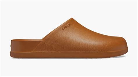 Dylan Clog: The Ultimate Blend Of Comfort And Style By Crocs - IMBOLDN