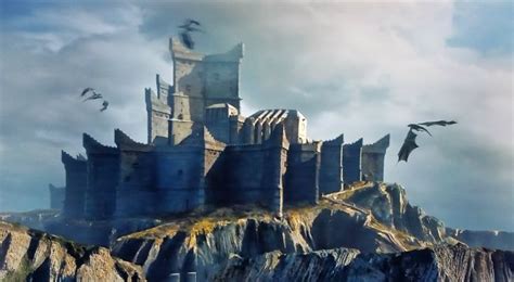 Dragons flying around Dragonstone Game of Thrones season seven | Game ...