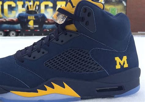 Air Jordan 5 Michigan PE 2016 | SneakerNews.com