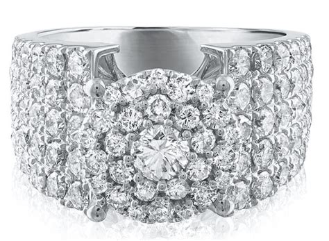 The 2.5-Carat Diamond Ring: A Guide for Buyers | LearningJewelry.com™