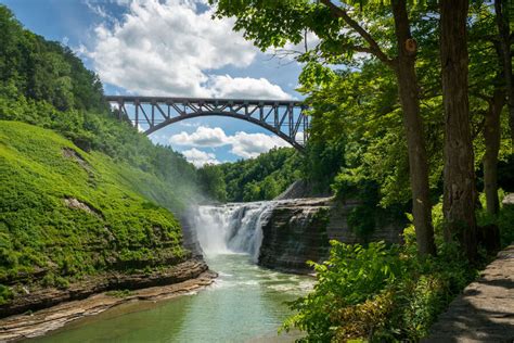 Best Hiking Trails in Upstate New York That Are Worth the Trip - Thrillist