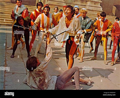 Romeo and juliet 1968 hi-res stock photography and images - Alamy