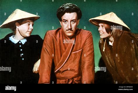 MERRIE SPAETH PETER SELLERS & TIPPY WALKER THE WORLD OF HENRY ORIENT Stock Photo: 30937225 - Alamy