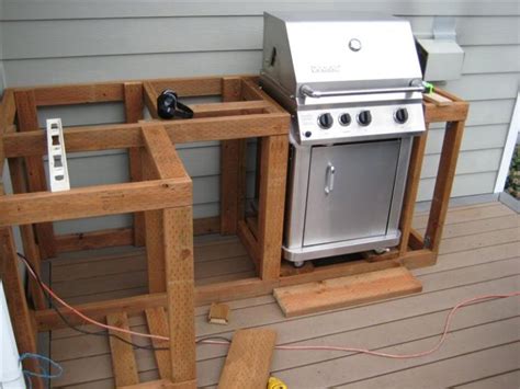 How to Build Outdoor Kitchen Cabinets?