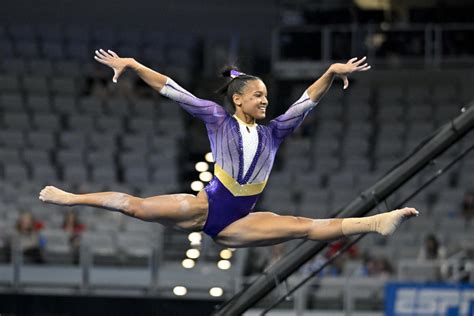 LSU gymnastics takes 2nd place in star-studded national meet - Yahoo Sports