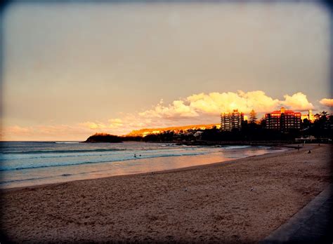 Lonely Sunset at Manly Beach ~ Manly Beach, Australia | Where to Willie