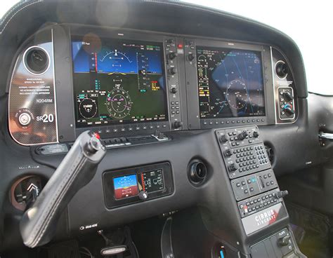 cirrus-sr20-204rm-cockpit | Fly Open Air