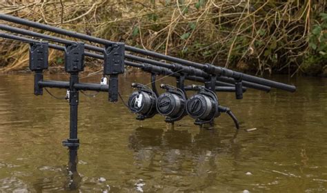 Best 10ft Carp Rods (That Can Still Cast 100 Yards!) - Carp Squad