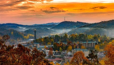 Top 4 Best Places to Enjoy Fall Colors in Gatlinburg TN