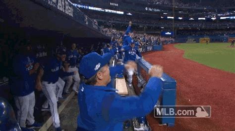 Walk Off GIFs - Find & Share on GIPHY
