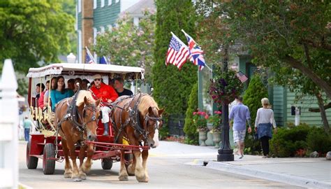 Horse-Drawn Carriage Tours - Mackinac Island Tourism Bureau