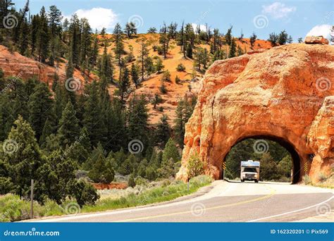 Red Rock Tunnel Near Bryce Canyon National Park. Editorial Photo - Image of park, drive: 162320201