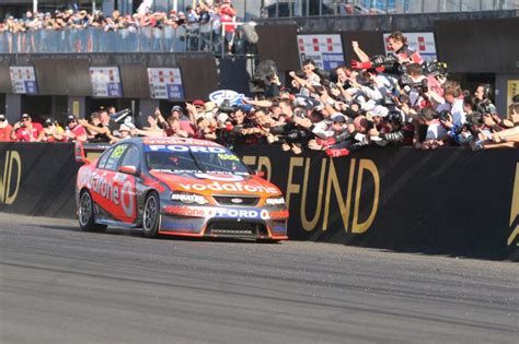 POLL: Lowndes’ best Bathurst 1000 win - Speedcafe