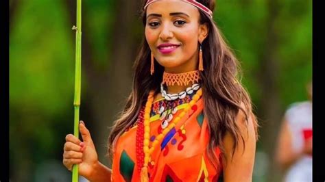 irrechaa oromuma 2015 new orom non stop DJ mac mar ተወዳጅ እና የኦሮምኛ ሙዚቃዎች ስብስብ mp4 - YouTube