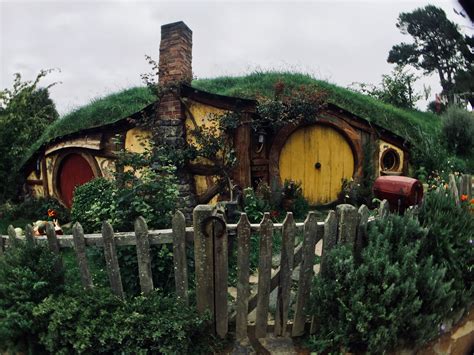 A Visit to Hobbiton Movie Set in New Zealand | UD Abroad Blog