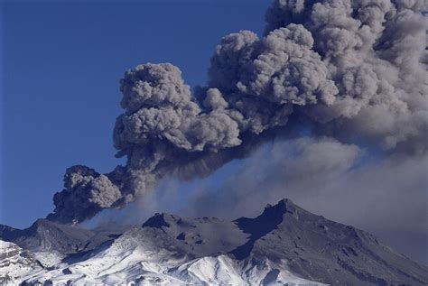 Mt Ruapehu 1996 Eruption New Zealand Photograph by Tui De Roy - Fine Art America