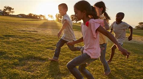 Flipboard: Parenthesis: Playing outdoors is messy, fun and vital for kids