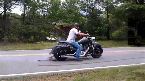 Suzuki Boulevard C90 Custom Burnout - YouTube