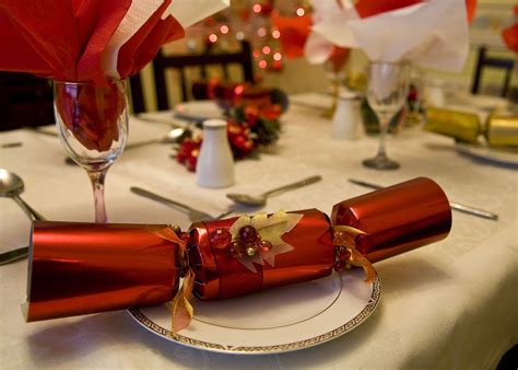 The custom and origins of Christmas crackers - A Bit About Britain