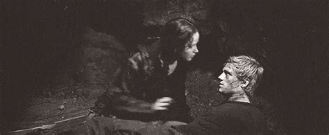 Peeta Mellark and Katniss Everdeen fã Art: Peeta And Katniss In The Cave In The Hunger Games ...