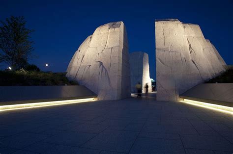 The Martin Luther King, Jr. Memorial - Randy Burkett Lighting Design