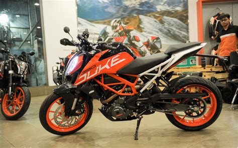 Tìm hiểu giá xe KTM Duke 390 và phiên bản KTM Duke 390 mới nhất