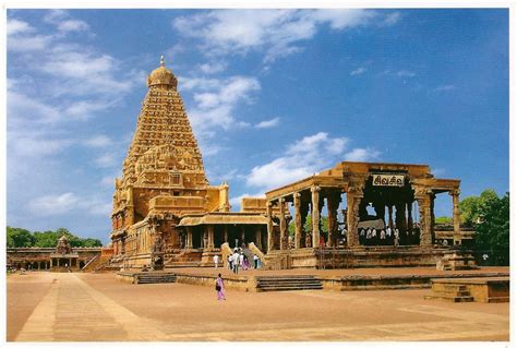 My Favorite Postcards: Thanjavur, Sri Birhadeeswarar Temple in India