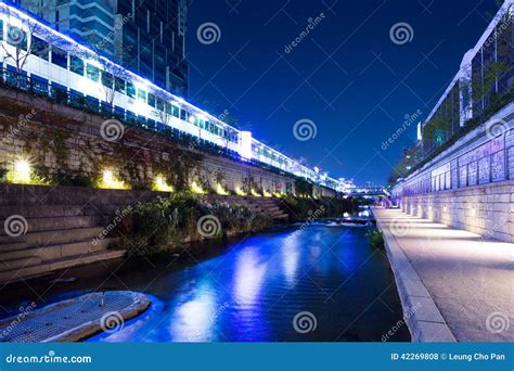 Cheonggyecheon Stream in Seoul Stock Photo - Image of asian, stream: 42269808