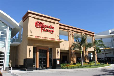 Cheesecake Factory Restaurant Dadeland Mall Miami | Phillip Pessar | Flickr