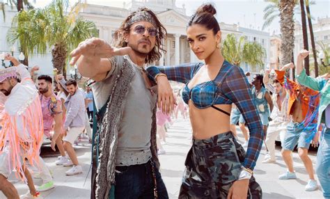 Shah Rukh Khan and Deepika Padukone groove to the catchy tunes of new ...