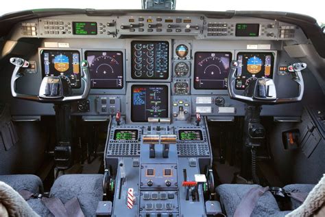 Gulfstream GV - Cockpit (With images) | Gulfstream, Gulfstream v, Cockpit