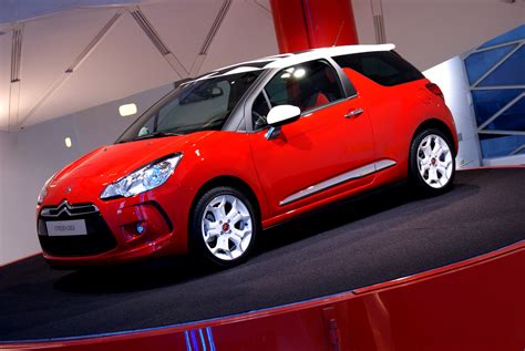 File:Citroen ds3 red.jpg - Wikipedia