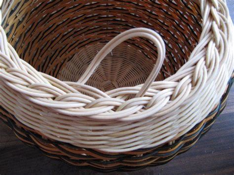 17 Best images about Basket Weaving Tutorials on Pinterest | Videos, New england and Tutorials