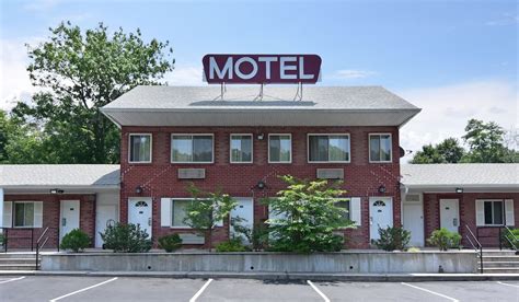 Ardsley Acres Hotel Court | Best Value in Westchester County - NY