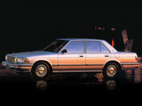 Toyota Crown Royal Saloon - UAE version 1987-91 in 2022