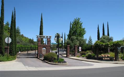 The-Knolls-Entrance.jpg (800×499) | Entrance gates design, Entrance, Gated community